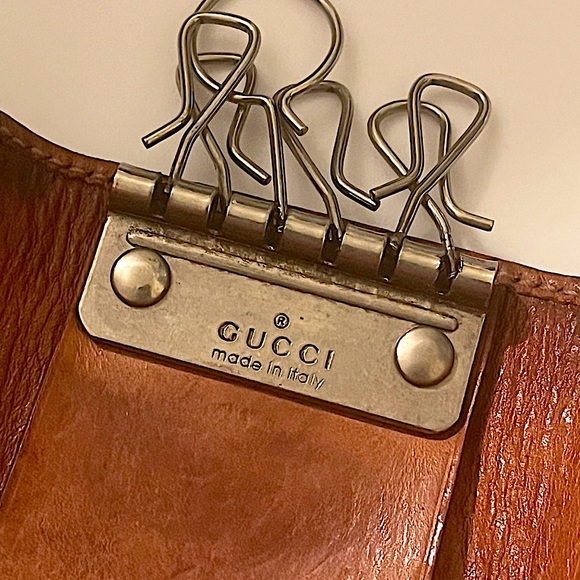 Authentic Gucci 2009 Rare Frida Giannini Leather Mermaid 6 Key Holder - Picture 9 of 13